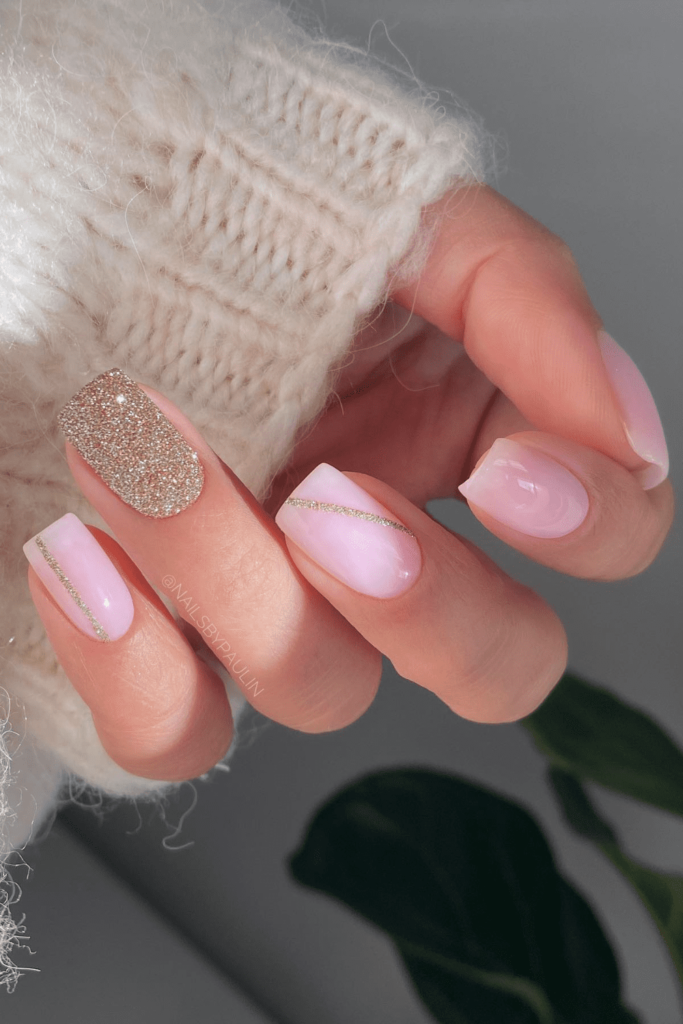 Pink: Christmas Nails that Steal the Show!