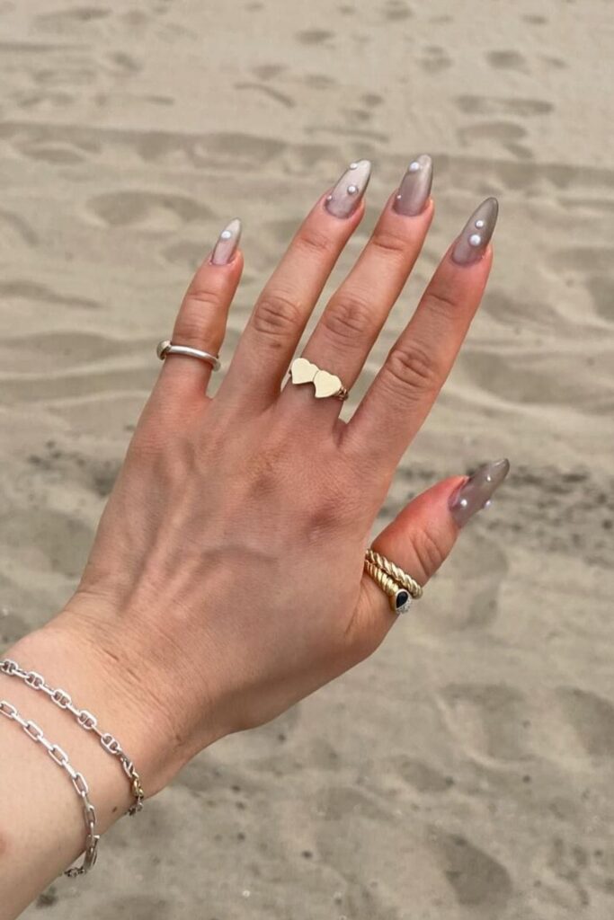 Sand Pearl Delight Summer beach nails