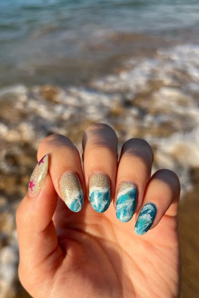 Ocean Waves Simple beach nails