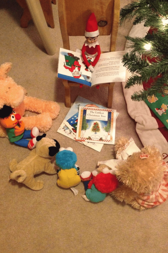 Elf reading stories